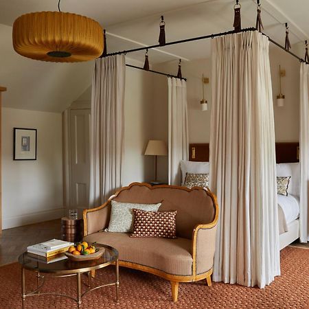 Hotel The Grove Chandler's Cross Esterno foto