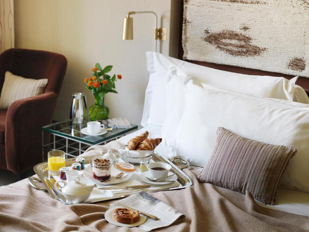 Hotel The Grove Chandler's Cross Esterno foto