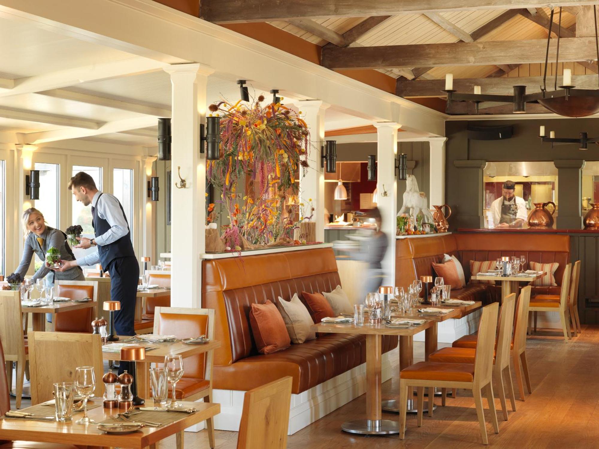Hotel The Grove Chandler's Cross Esterno foto